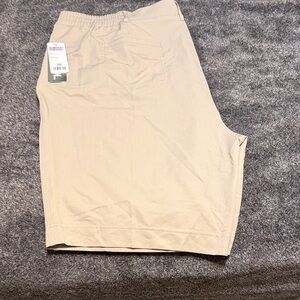 32 Degrees Women's Tan Bermuda Shorts